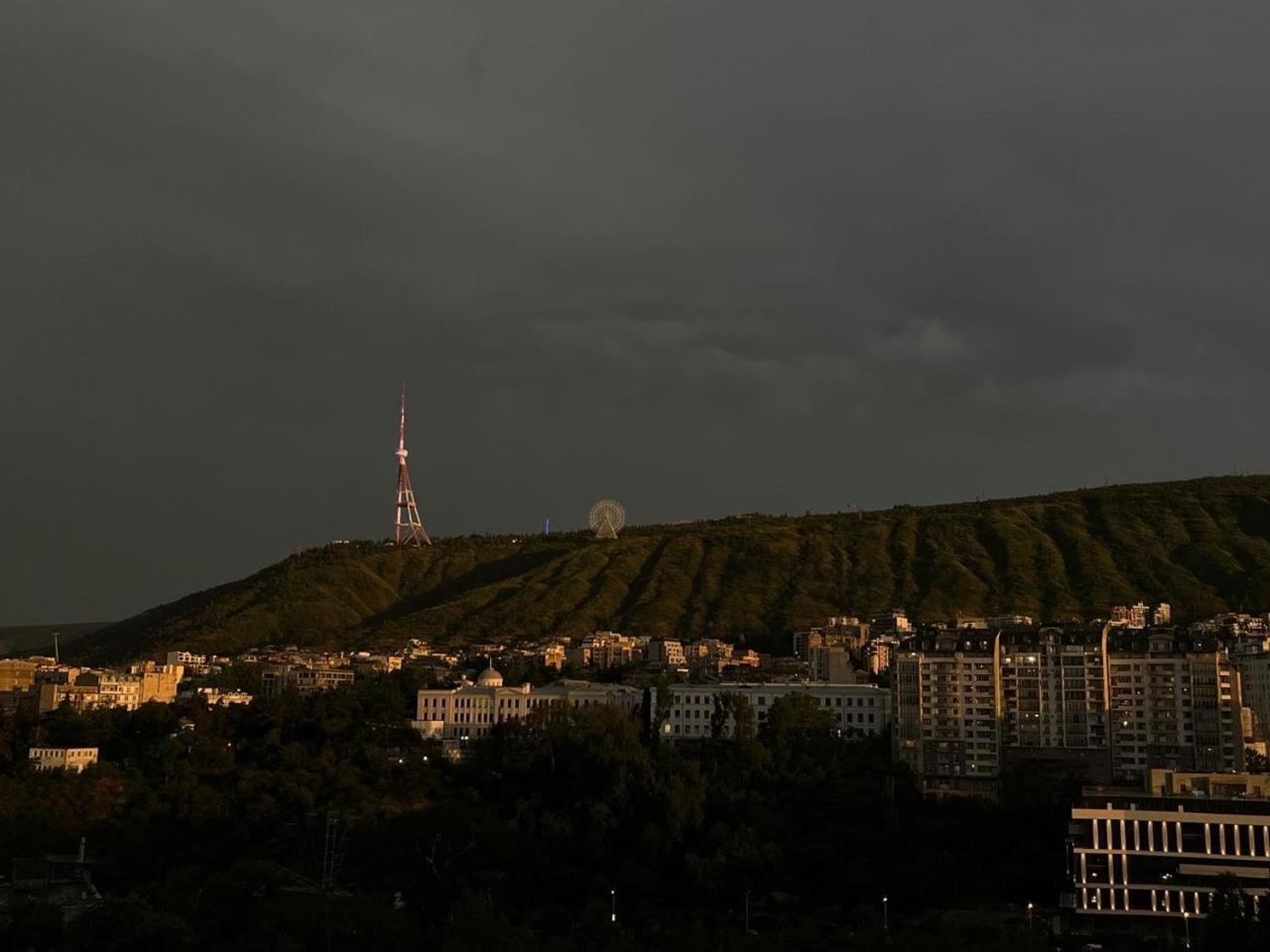 Apartamento Panorama Khiliani Tiflis Exterior foto