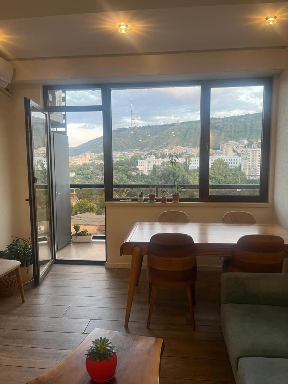 Apartamento Panorama Khiliani Tiflis Exterior foto